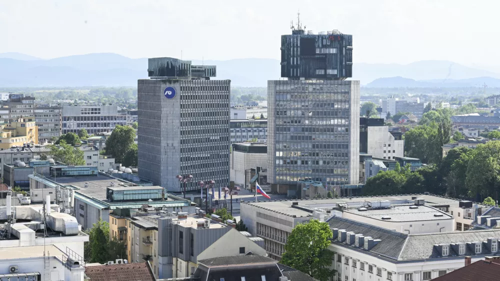 Brezplačen bančni paket: bo koalicija odprla fronto &scaron;e z bankami?