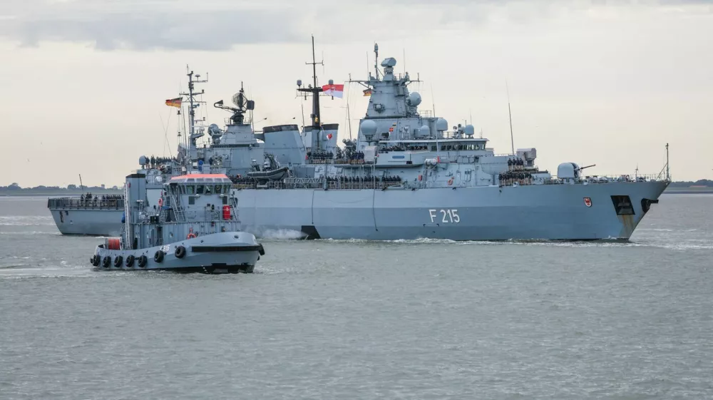 13 September 2025, Lower Saxony, Wilhelmshaven: The F 215 frigate "Brandenburg" of the German Navy arrives in Wilhelmshaven after its UNIFIL mission (United Nations Interim Force in Lebanon). The "Red Eagle" has been deployed off the coast of Lebanon for the past six months, monitoring the sea and air space, among other things. Photo: Focke Strangmann/dpa,Image: 1036777993, License: Rights-managed, Restrictions: GERMANY OUT, Model Release: no