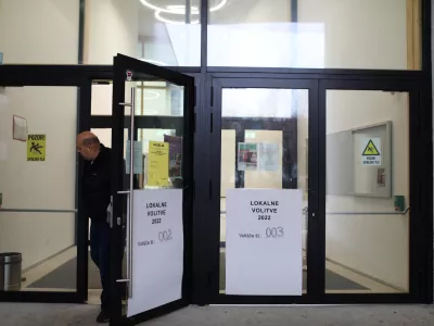 Župani brez roka trajanja: med izku&scaron;njami in nevarno koncentracijo moči
