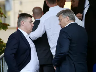 06.08.2023., Sinj - 308. Sinjska alka. Sinjska alka je hrvatska viteska igra. Odrzava se svake godine u nedjelju u prvoj trecini mjeseca kolovoza u Sinju, na godisnjicu pobjede nad turskim osvajacima 14. kolovoza 1715. Na taj dan je 700 hrvatskih vojnika iz Sinja uspjelo odbiti navalu vojske turskog seraskera Mehmed-pase Celica koja je brojala 60.000 vojnika. Predsjednik Republike Hrvatske Zoran Milanovic i predsjednik Vlade Andrej Plenkovic nakon Alke proveli su u razgovoru 10ak minuta. Photo: Ivo Cagalj/PIXSELL