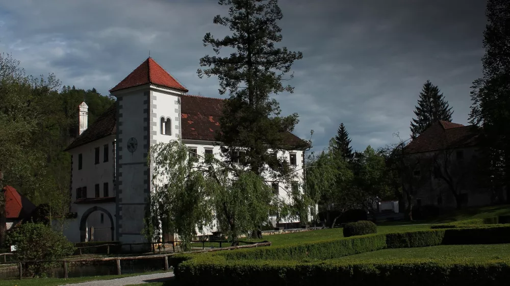 Po skoraj letu dni se vrača znameniti obok Polhograjske gra&scaron;čine