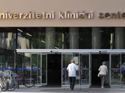 stavba Univezitetni klinični center (UKC), starej&scaron;i, upokojenci   //FOTO: Tomaž Zajel&scaron;nik