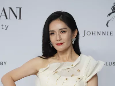 TONGXIANG, CHINA - DECEMBER 07: TV host Xie Na poses on the red carpet of GQ Men of the Year 2023 on December 7, 2023 in Tongxiang, Zhejiang Province of China. (Photo by VCG/VCG via Getty Images)