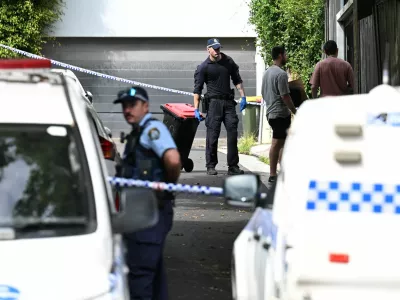 Police officers work at a crime scene at Waite Road in Paddington, Sydney, Australia February 23, 2024. A Sydney police officer has been charged on Friday for the alleged murder of two men who have been missing since earlier this week. AAP Image/Dean Lewins via REUTERS ATTENTION EDITORS - THIS IMAGE WAS PROVIDED BY A THIRD PARTY. AUSTRALIA OUT. NO COMMERCIAL OR EDITORIAL SALES IN AUSTRALIA. NEW ZEALAND OUT. NO COMMERCIAL OR EDITORIAL SALES IN NEW ZEALAND. NO RESALES. NO ARCHIVE