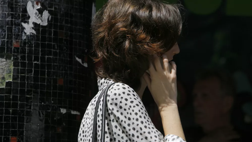 Goljufi po telefonu očitajo lažne dolgove