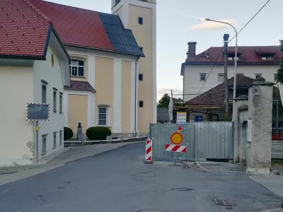 Cesto sredi poletja zaprli zaradi počitnic