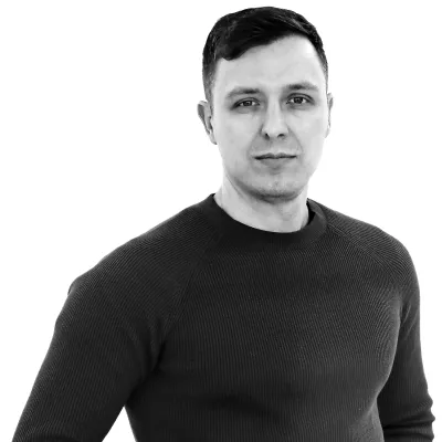 Anže Lebinger- Redakcija Dnevnik 2024 - portreti za komentarje in kolumne - kolumnisti - komentatorji &ndash; novinarji - //FOTO: Tomaž Skale