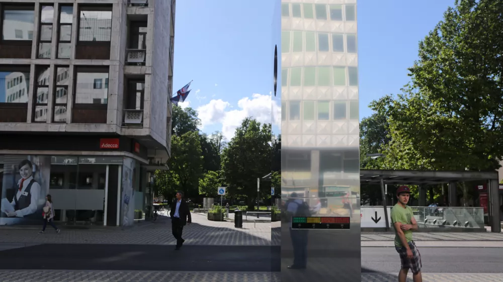 - 15.06.2016 - Ljubljana Zelena prestolnica Evrope 2016 - Instalacija.Cyanometer - monolit, ki meri modrino neba in prikazuje kakovost zraka v Ljubljani. .///FOTO: Luka Cjuha