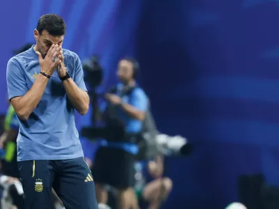 Argentina head coach Lionel Scaloni reacts during the World Cup round of 16 soccer match between Argentina and Egypt in Atlanta, Tuesday, July 7, 2026. (AP Photo/Erik S. Lesser)