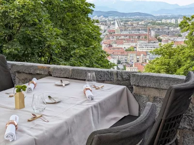 Terasa Strelca s pogledom na Ljubljano