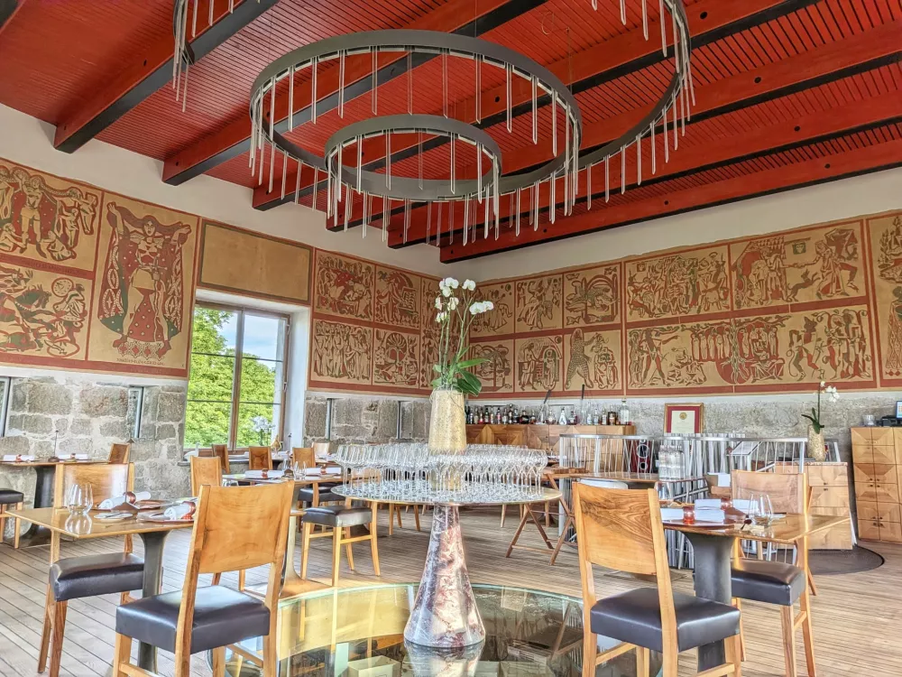 Notranja jedilnica Strelca