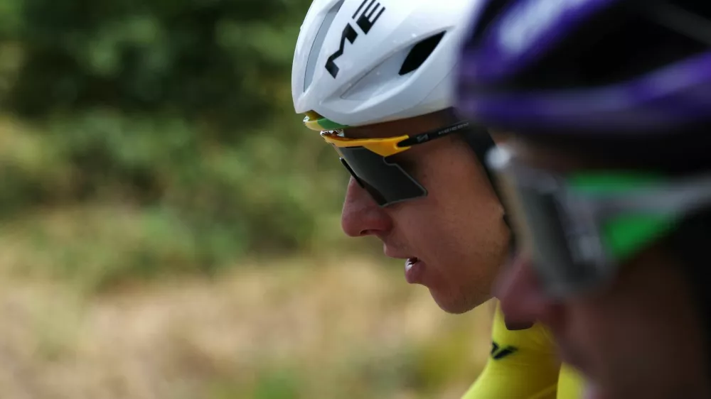 Cycling - Tour de France - Stage 7 - Hagetmau to Bordeaux - Hagetmau, France - July 10, 2026 UAE Team Emirates XRG's Tadej Pogacar, wearing the yellow jersey, in action during stage 7 REUTERS/Gonzalo Fuentes