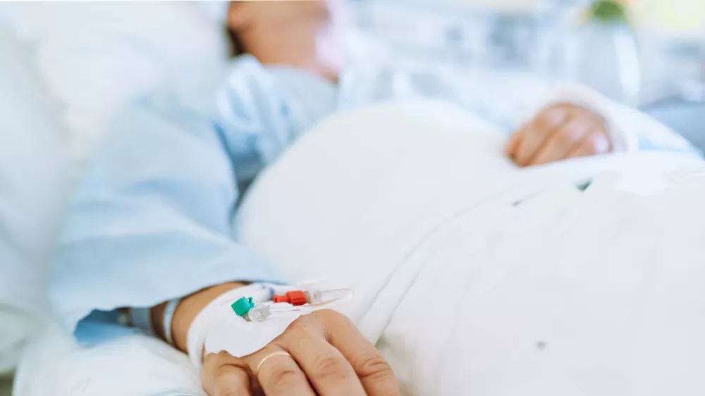 Pacientka v postelji. Slika je simbolična. / Foto: iStock
