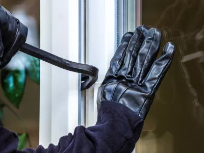 Vstopijo lahko na tisoč in en način. Slika je ilustrativna. / Foto: iStock