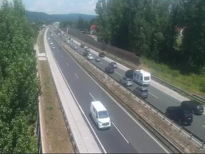 Posnetek s kamere pri Sinji Gorici okoli 13.30 ure.