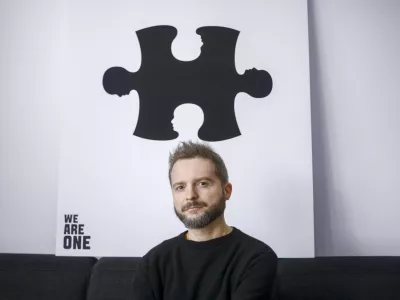 - 29.11.2023 &ndash; Tomato Ko&scaron;ir, grafični oblikovalec - mednarodno uveljavljen oblikovalec vizualnih komunikacij, //FOTO: Luka Cjuha