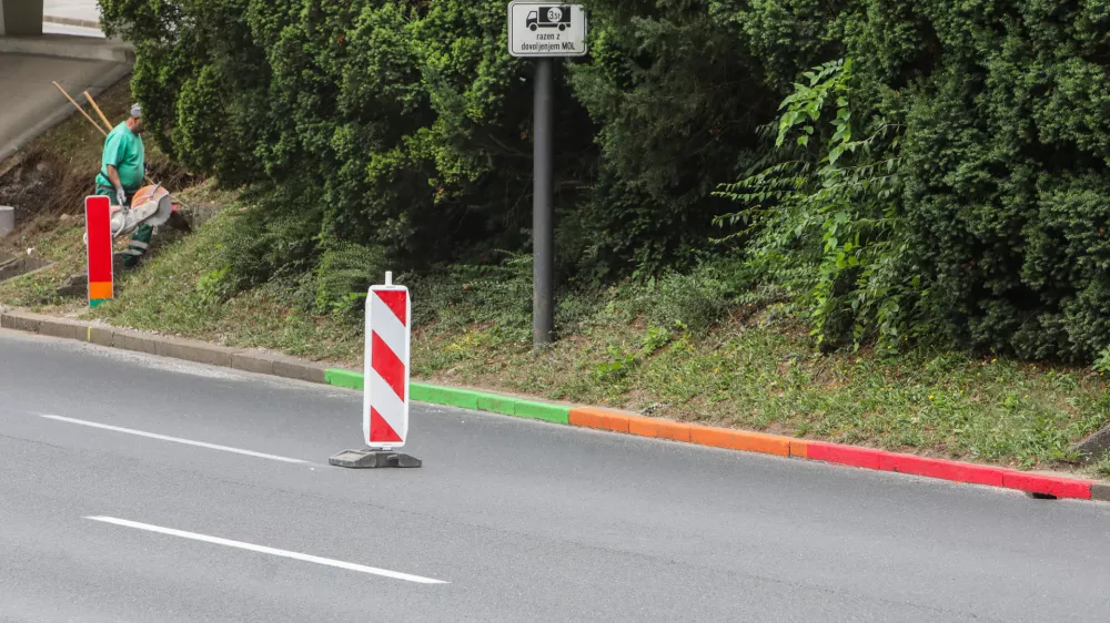 - 14.07.2026. - Narisane označbe za poplave pred podvozom Celov&scaron;ke ceste v Ljubljani.//FOTO: Bojan Velikonja