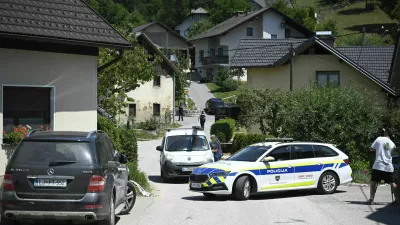 Moški je v okolici Moravč ustrelil bivšo ženo in jo hudo ranil, potem pa sodil še sebi. 