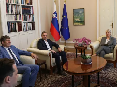 Borut Sajovic, vodja poslanske skupine Svoboda, Robert Golob, predsednik gibanja Svoboda, Nata&scaron;a Pirc Musar, predsednica RS. -15.07.2026. Sprejem predsednikov in vodij poslanskih skupin pri Predsednici Republike Nata&scaron;i Pirc Musar. Foto: Bojan Velikonja