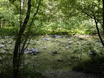 vročinavročinski valreke jezera I&scaron;ki VintgarReka I&scaron;ka18.06.2026 Kopalci se hladijo v rekah in jezerih v okolici Ljubljane foto: Nik Erik Neubauer