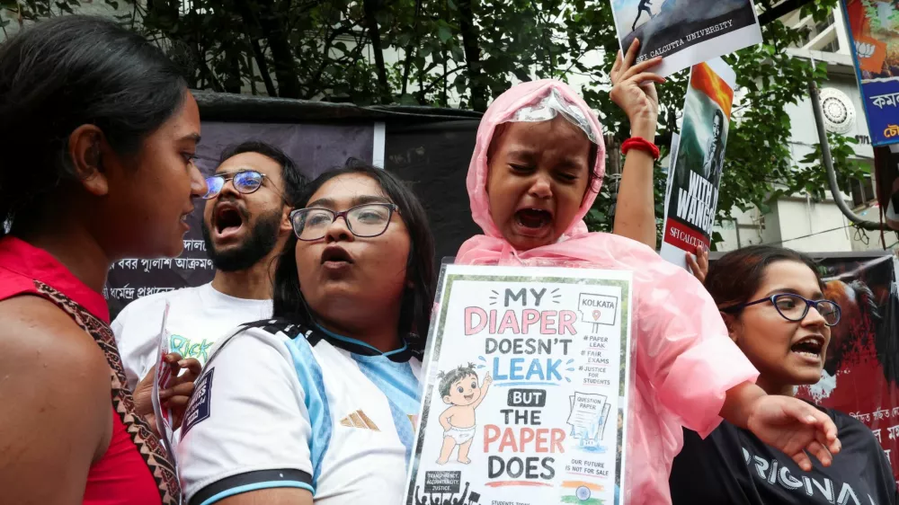 People gather in solidarity with India's Cockroach Janta Party protests held at Jantar Mantar in New Delhi, demanding the resignation of Education Minister Dharmendra Pradhan over exam paper leaks, in Kolkata,&nbsp;India, July 22, 2026. REUTERS/Sahiba Chawdhary