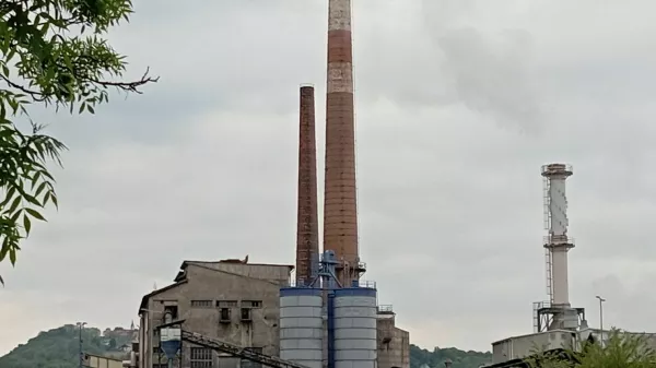Po stečaju družbe Vipap Videm Kr&scaron;ko je v stečajni masi ostala čistilna naprava, ki poleg industrijskih odpadnih voda Vipapa čistijo komunalne odpadne vode občine. F Občina Kr&scaron;ko