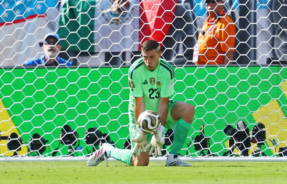 Soccer Football - FIFA World Cup 2026 - Final - Spain v Argentina - New York/New Jersey Stadium, East Rutherford, New Jersey, U.S. - July 19, 2026 Argentina's Emiliano Martinez in action IMAGN IMAGES via Reuters/Vincent Carchietta