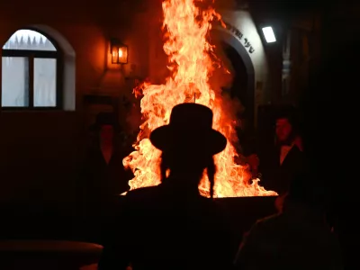 May 4, 2026, Bnei Brak, Central Israel, Israel: As Israel raises its alert level following ceasefire violations, religious Israelis celebrate the Lag BaOmer holiday with large bonfires and gatherings in Bnei Brak, Israel.,Image: 1096532227, License: Rights-managed, Restrictions:, Model Release: no 