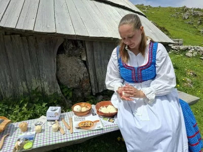 Iz predavalnic na pa&scaron;nike: Mlada ambasadorka, ki oživlja skoraj pozabljeno dedi&scaron;čino