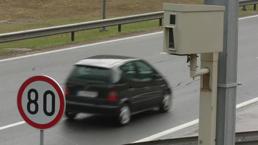 Radar pred tunelom Golovec, //FOTO: Matej Pov&scaron;eOPOMBA: ZA OBJAVO V ČASOPISU DNEVNIK