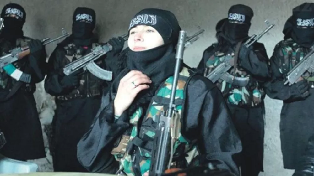 Sabina Selimović, ISIS, ISILSabina Selimović iz Dunaja je po 15-ih letih pobegnila v Sirijo in se priključila ISIS-u, kjer je bila dvakrat poročena in rodila dva otroka. Pogre&scaron;ana je od leta 2019.