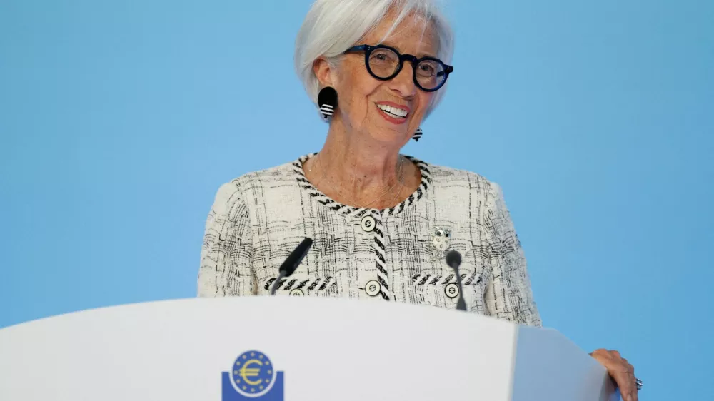 FILE PHOTO: European Central Bank (ECB) President Christine Lagarde speaks to reporters following the Governing Council's meeting, in Frankfurt, Germany, April 30, 2026. REUTERS/Heiko Becker/File Photo