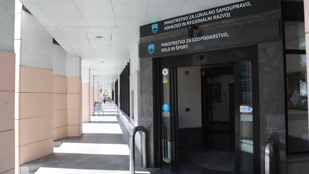 22.07.2026 - Ministrstvo za lokalno samoupravo, kohezijo in regionalni razvoj in Ministrstvo za gospodarstvo, turizem in &scaron;portFoto: Luka Cjuha