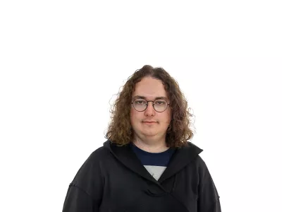 Ga&scaron;per Straži&scaron;ar- Redakcija Dnevnik 2024 - portreti za komentarje in kolumne - kolumnisti - komentatorji &ndash; novinarji - portret //FOTO: Luka Cjuha