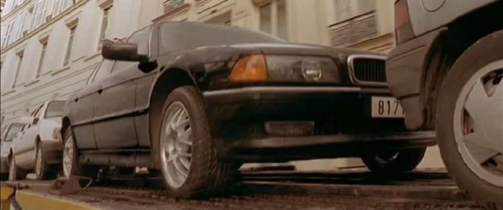 BMW serije 7 v filmu Prena&scaron;alec (The Transporter). / Foto: Imcdb