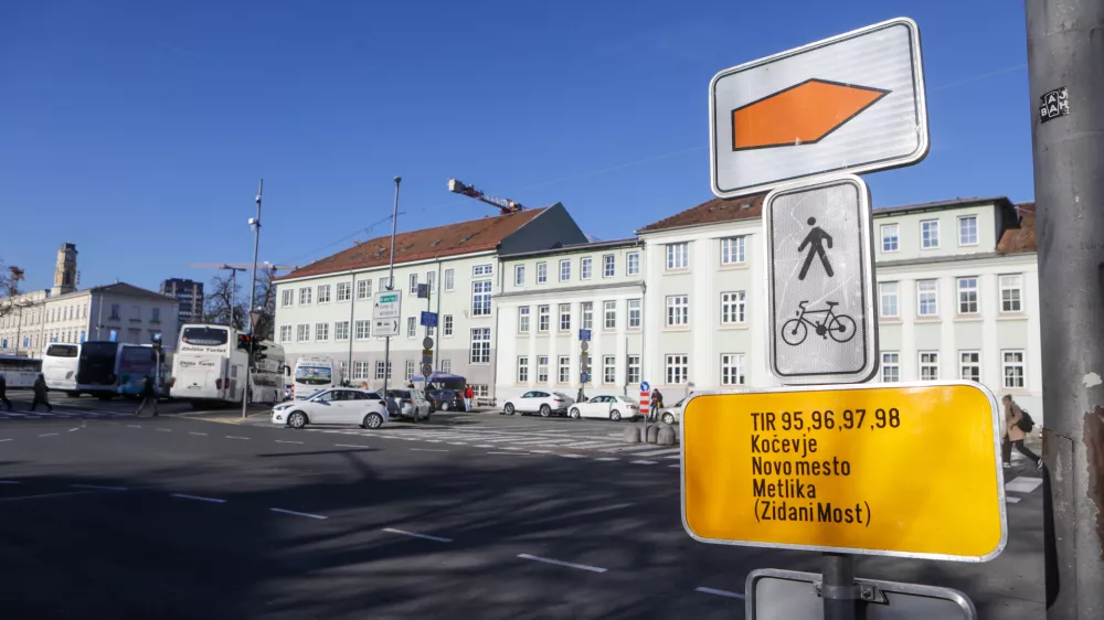 10.12.2025 - Želežni&scaron;ka postaja Ljubljana - nova začasna ureditev - Foto: Luka Cjuha