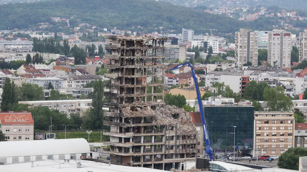 15.06.2026, Zagreb - Rusenjem Vjesnika polako se mijenja vizura panorame Zagreba. Photo: Emica Elvedji/PIXSELL
