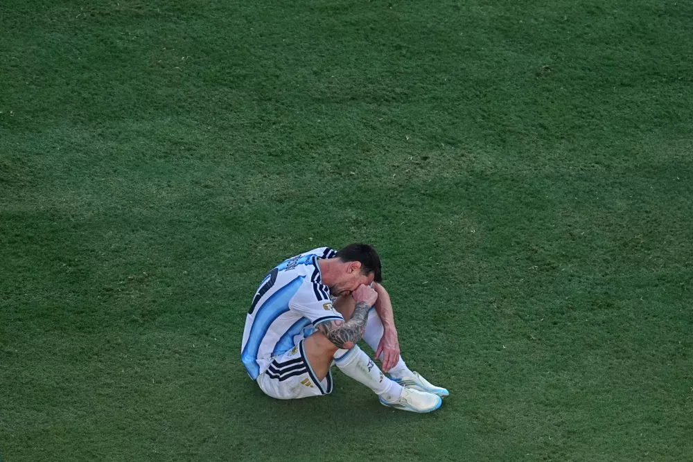 Argentina's Lionel Messi (10) reacts after the World Cup final soccer match between Spain and Argentina in East Rutherford, N.J., near New York, Sunday, July 19, 2026. (AP Photo/Matt Rourke)