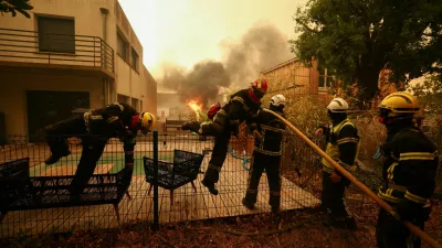 Firefighters work to extinguish flames during a wildfire in Lege-Cap-Ferret in the Gironde department, amongst worsening drought conditions following a heatwave and water shortages across much of France, July 24, 2026. REUTERS/Stephane Mahe
