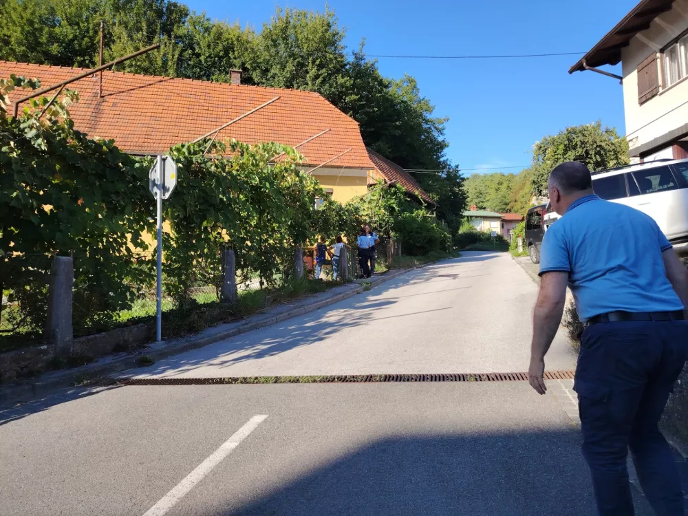 Policisti na območju La&scaron;kega preiskujejo sumljivo smrt. Foto: Mojca Marot