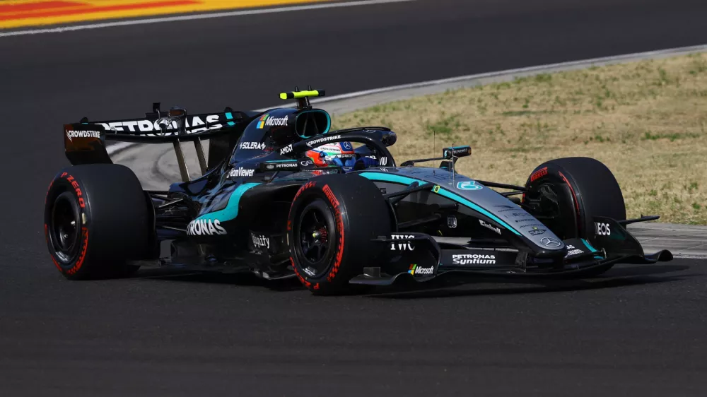 Formula One F1 - Hungarian Grand Prix - Hungaroring, Budapest, Hungary - July 25, 2026 Mercedes' Andrea Kimi Antonelli during qualifying REUTERS/Bernadett Szabo