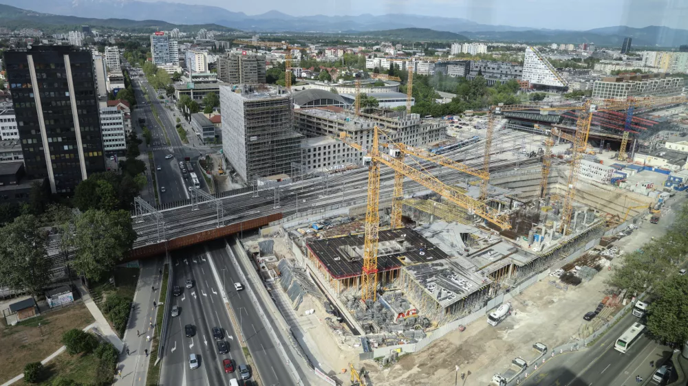 - 28.04.2026 - gradbi&scaron;če Emonika, železni&scaron;ka postaja//FOTO: Jaka Gasar