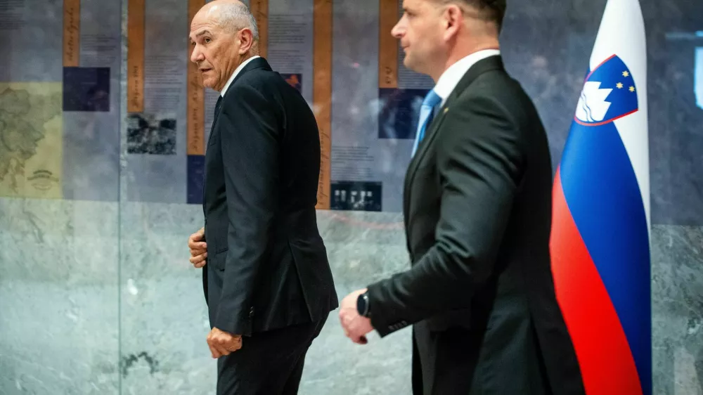 Jan&scaron;evi privzdigujejo vrednoto dela, ob kr&scaron;itvah delavskih pravic pa molčijo