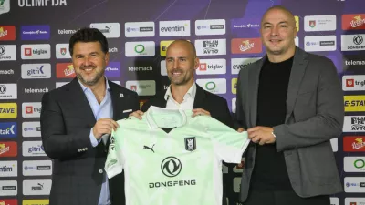 - Igor Barišić, direktor,- Miha Brečko, trener Olimpije,- Necat Aygün, športni direktor,- 12.06.2026. - Predstavitev novega trenerja NK Olimpija Miha Brečka.FOTO: Bojan Velikonja