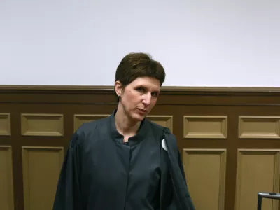 - 08.12.2017 - sojenje gorenjskemu poslovnežu Matjažu Skubetu, ki naj bi med februarjem 2006 in decembrom 2008 dobrih 40 o&scaron;kodovancev opetnajstil za okoli 1,2 milijona evrov, - goljufija in pranje denarja - tožilka Tanja Frank Eler//FOTO: Jaka Gasar