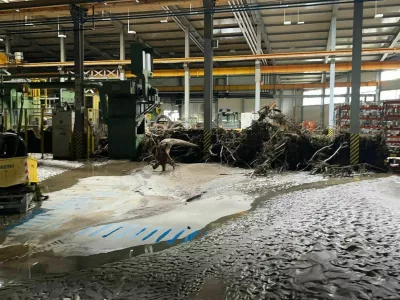 Naplavine v proizvodnih prostorih so po&scaron;kodovale stroje in občutljivo opremo. F KLS Ljubno