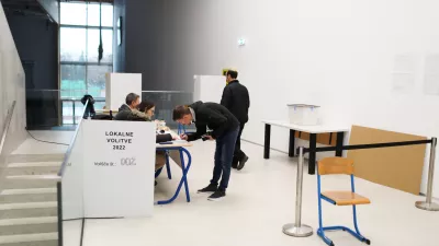 Narobe svet: najprej odločili, nato bi se posvetovali