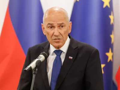 Ljubljana, vlada.Konstitutivna seja strateskega sveta za gospodarstvo.Predsednik vlade Janez Jansa.