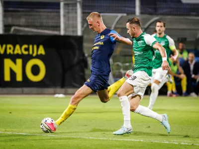 Celje, Stadion Z'dezele.Povratna tekma 2. kroga kvalifikacij za Ligo prvakov med NK Celje in albansko Egnatio.