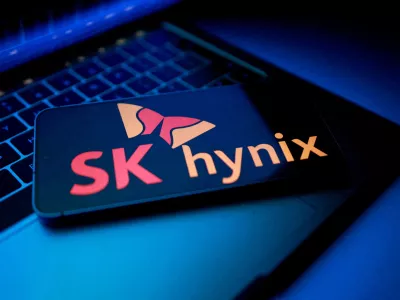FILE PHOTO: The SK hynix logo appears in this illustration taken August 25, 2025. REUTERS/Dado Ruvic/File Photo